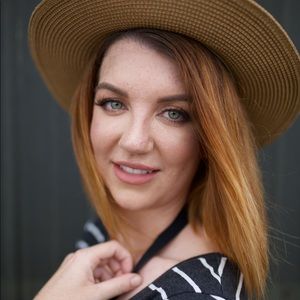 Meet your Posher, April